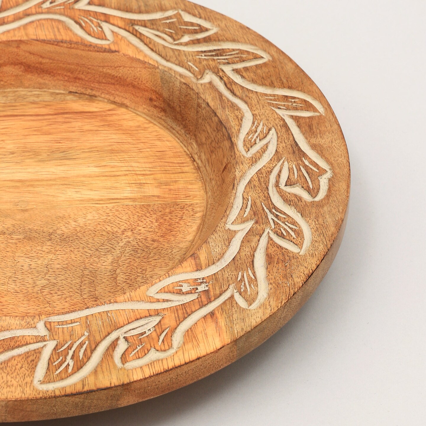 Handcrafted Natural Wood Charger Plate &#x2013; Ecofriendly, 13&#x201D;