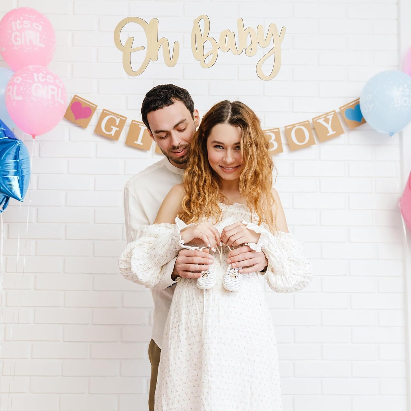 Oh Baby Sign - Wood Color | Perfect for Baby Showers, Gender Reveal Parties, Baby&#x27;s 1st Birthday, and Photo Backdrops | Boy/Girl Decorations and Party Background