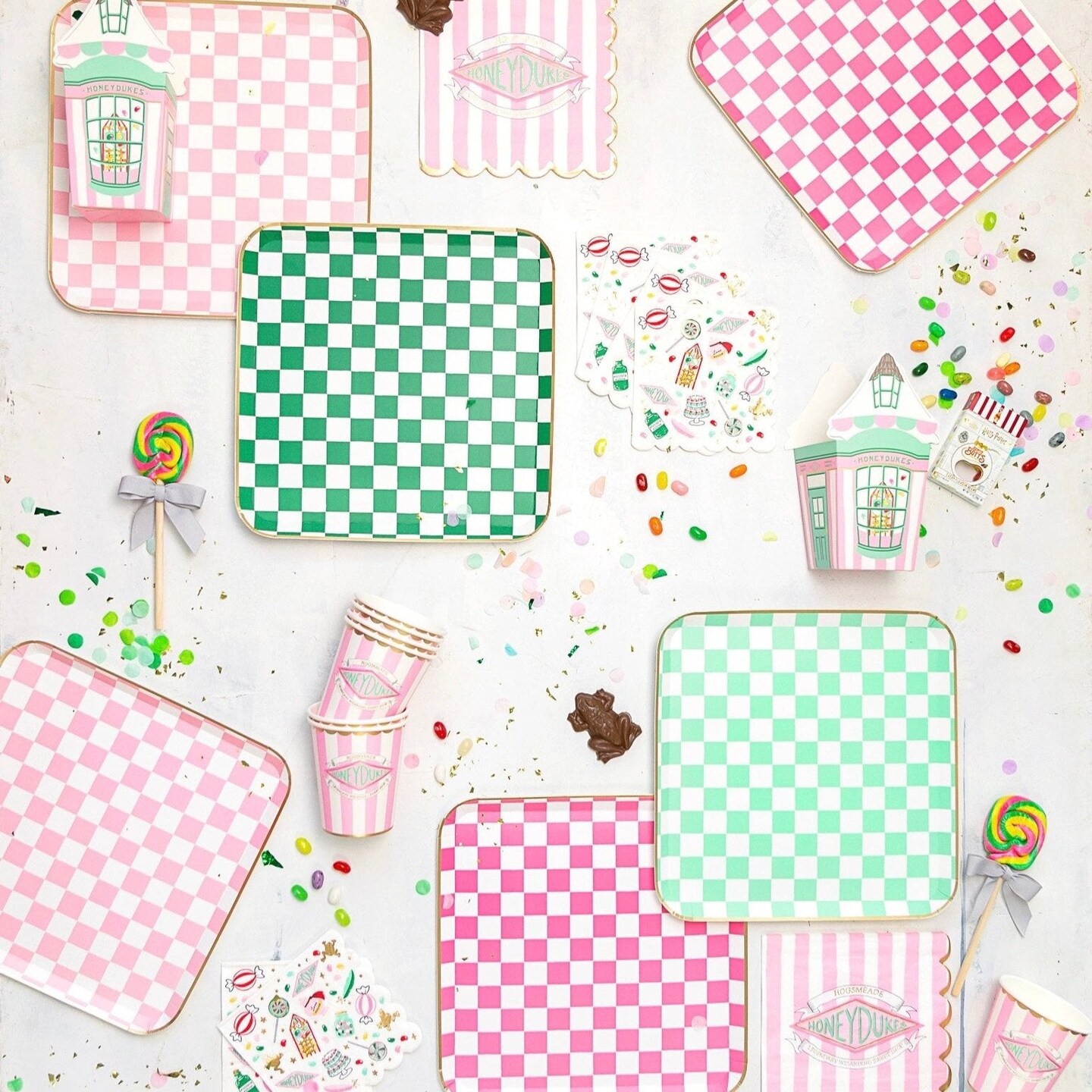 HARRY POTTER X BONJOUR F&#xCA;TE HONEYDUKES LARGE CHECKER PLATES