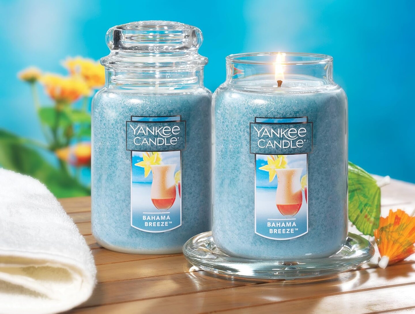 Bahama Breeze Scented, Classic 22oz Large Jar Single Wick Candle, Over 110 Hours of Burn Time, Perfect for Tropical Beach-Themed Setting