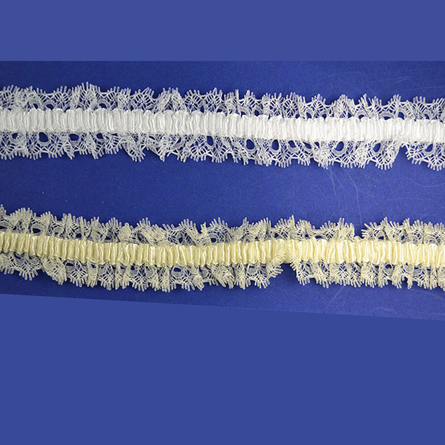 1.5&#x22;x 20 Yards Black Stretch Satin Lace Trim