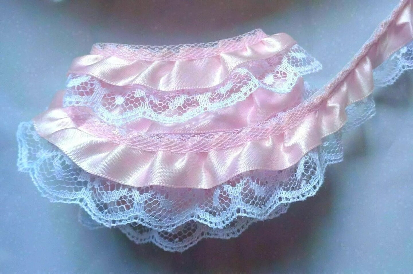 1&#x22; x 50 Yards Pink Ruffled Lace Trim