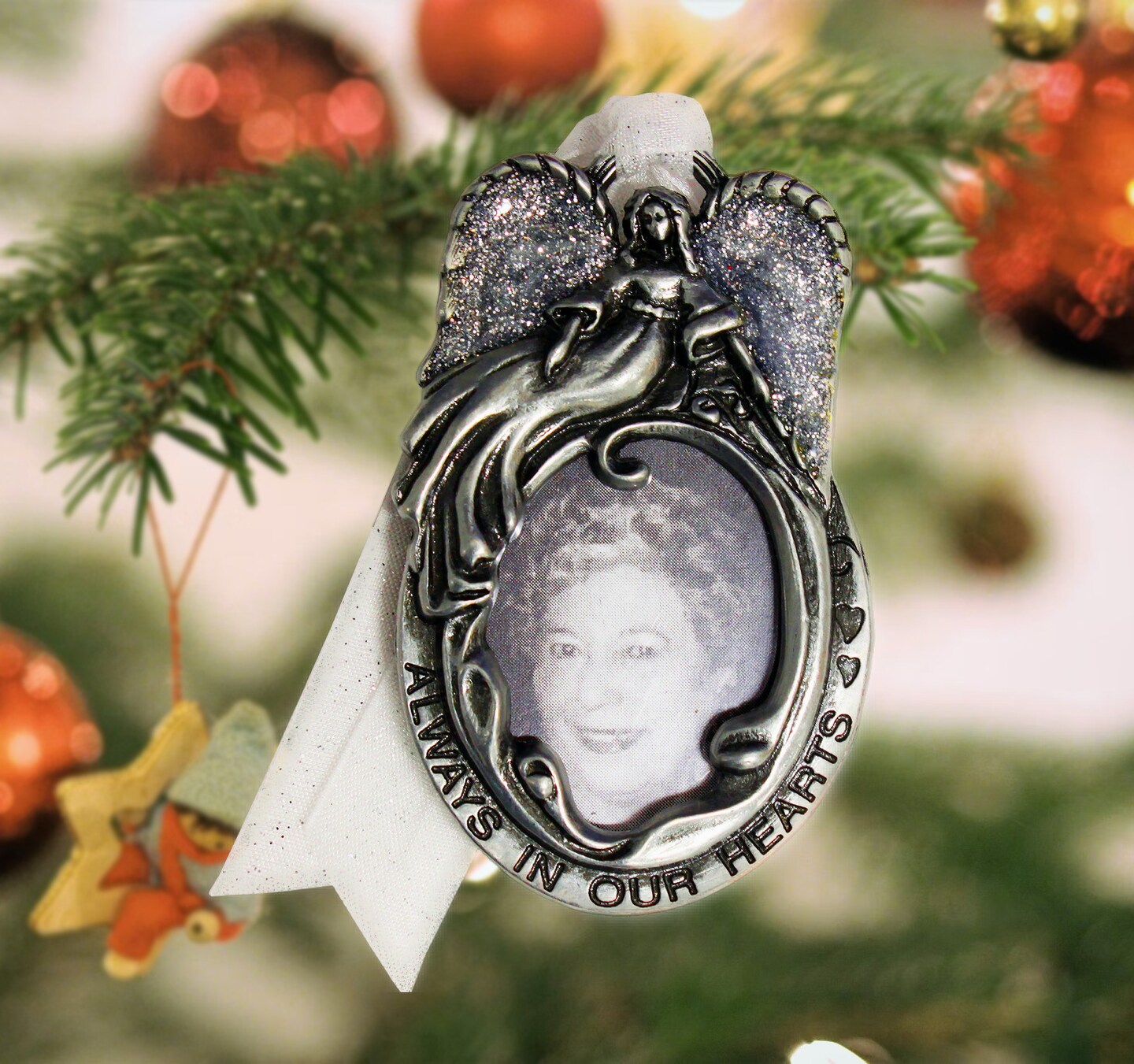 Gloria Duchin &#x22;Always in Our Hearts&#x22; Angel Picture Frame Christmas Tree Ornament