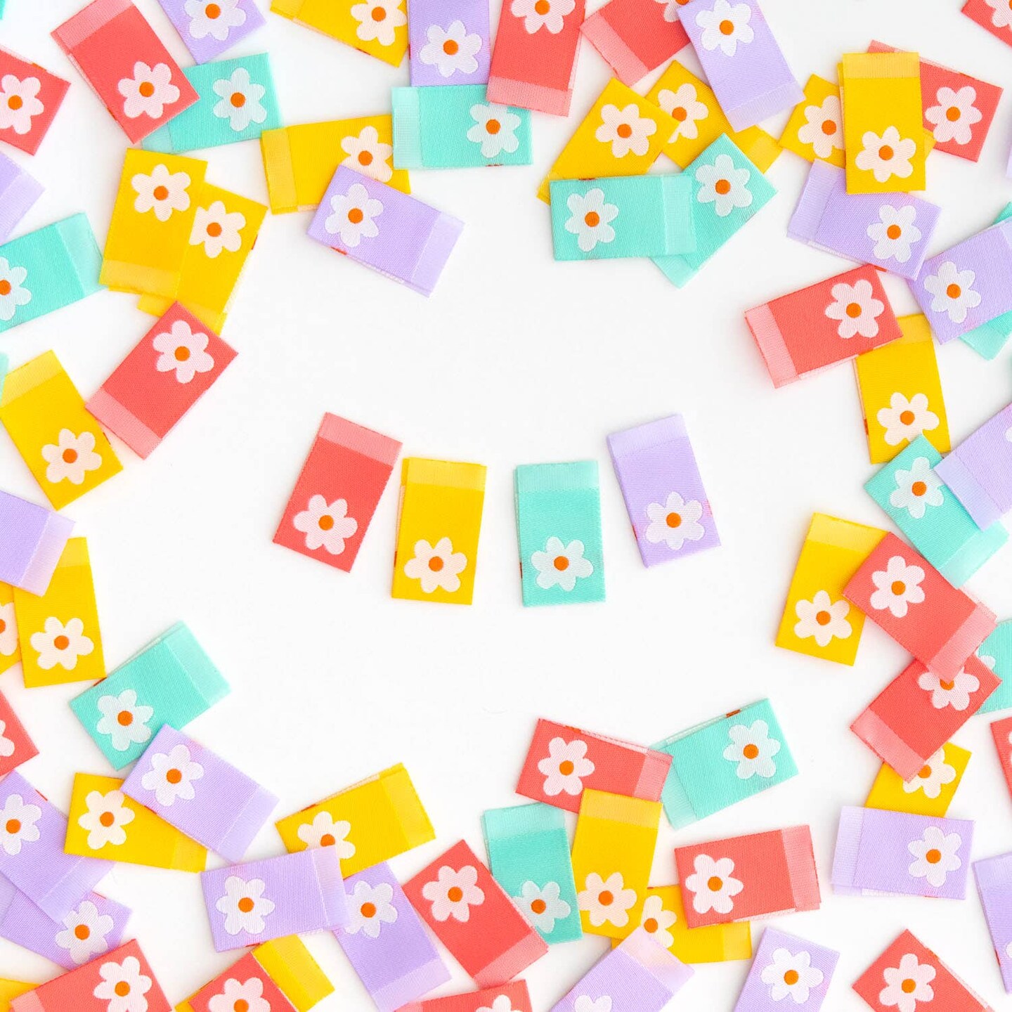 Daisy Tag Multipack -&#xA0;Sewing Woven Clothing Label Tags