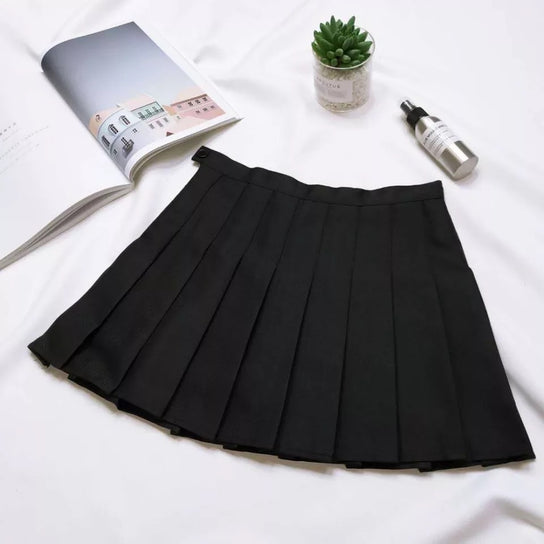 Women&#x27;s Pleated Mini Skirt