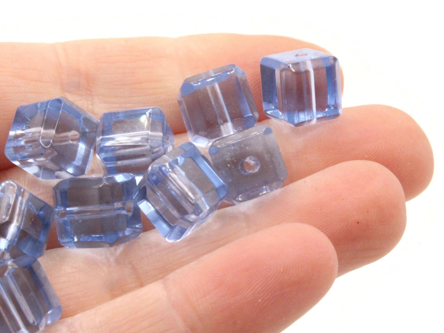 20 10mm Sky Blue Glass Cube Beads