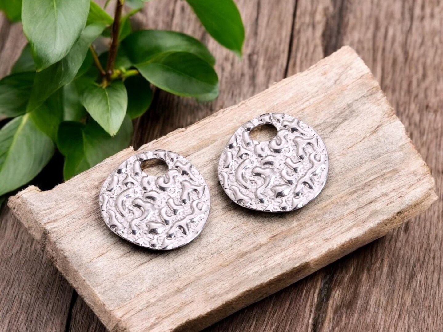 *2* 30mm 304 Stainless Steel Hammered Metallion Charms
