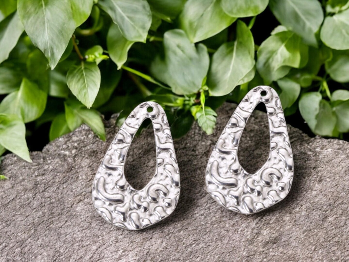 *2* 34x22mm 304 Stainless Steel Hammered Drop Charms