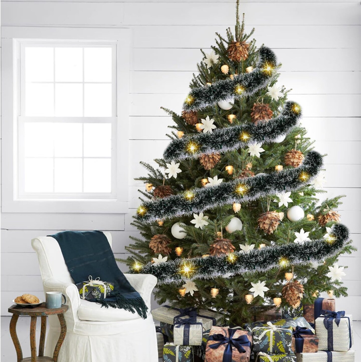 15FT Lighted Artificial Holiday Garland with Lights (Green)