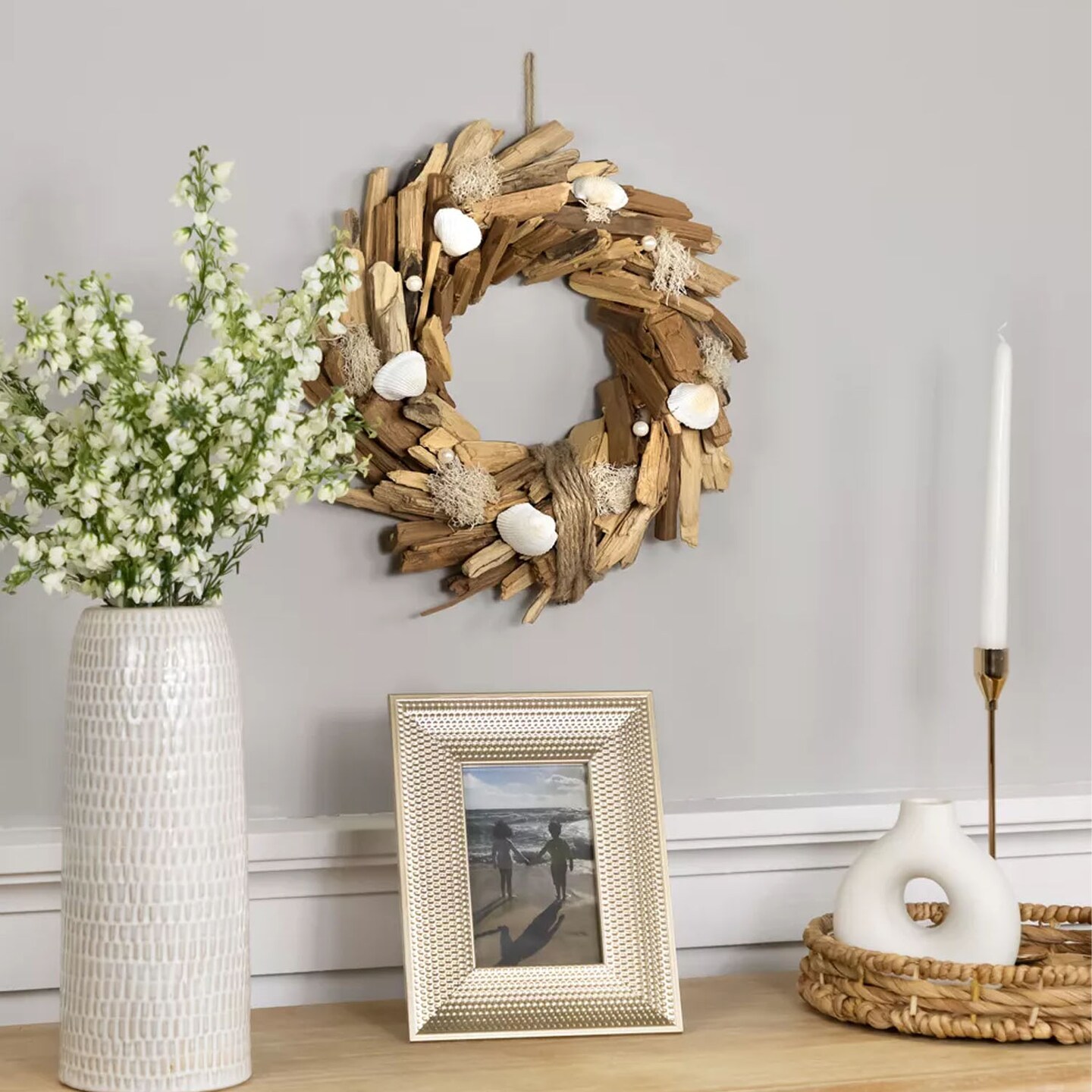 14" Coastal Driftwood and Seashell Wreath Nautical Beach Style Wall Decor