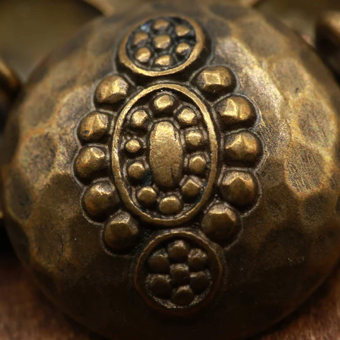 4 Pieces Antique Brass Textured Shank Metal Buttons Size 7/8 Inch