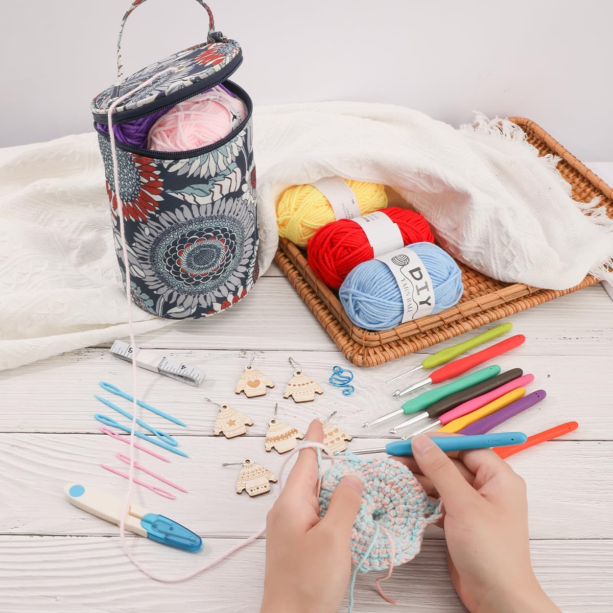 Complete Crochet Kit for Beginners &#x26; Adults,Starter Set with 9 Ergonomic Hooks(2.0-6.0mm), 5 Acrylic Yarns, Blue Tote Bag &#x26; Accessories