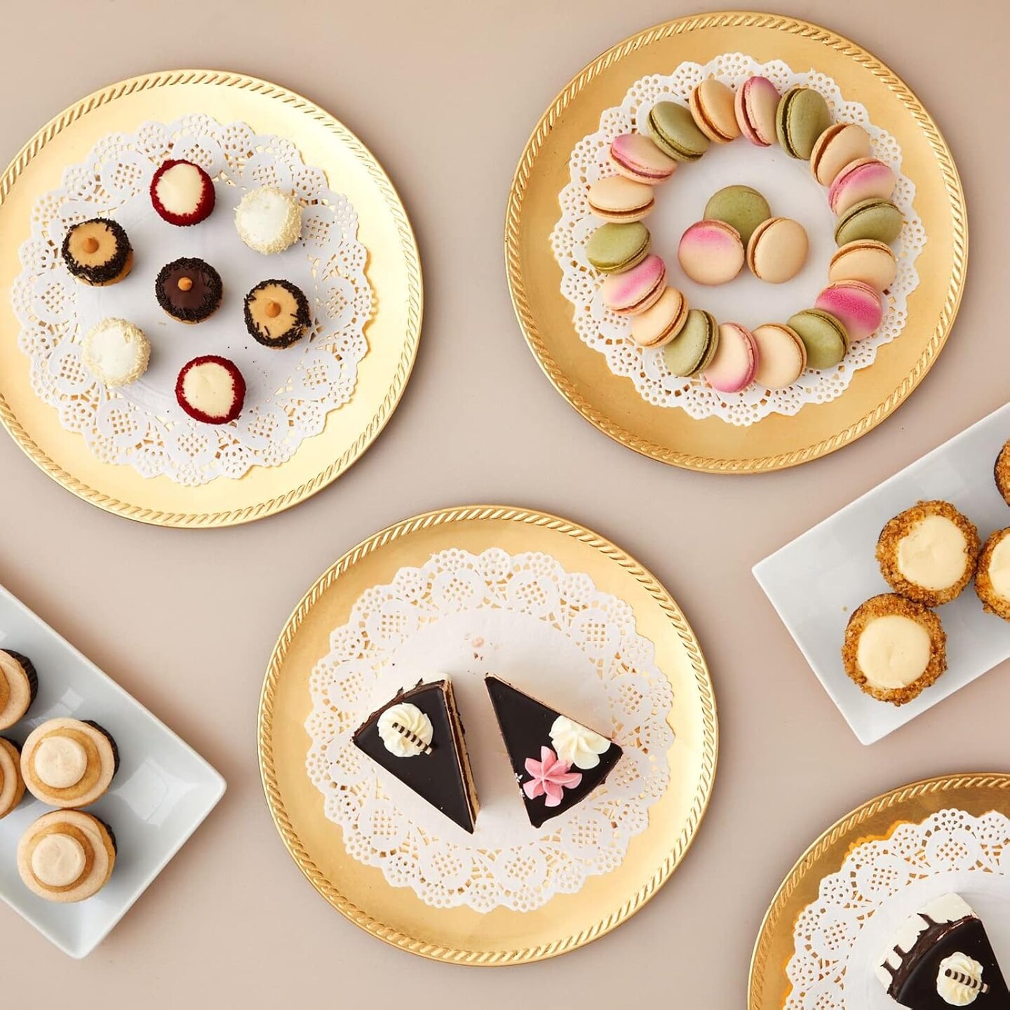 Lace Doilies Paper 250 Pack Set- Decorative Round Placemats Bulk, Table Runner, Cake Box Liners, Desserts, Baked Treat Display