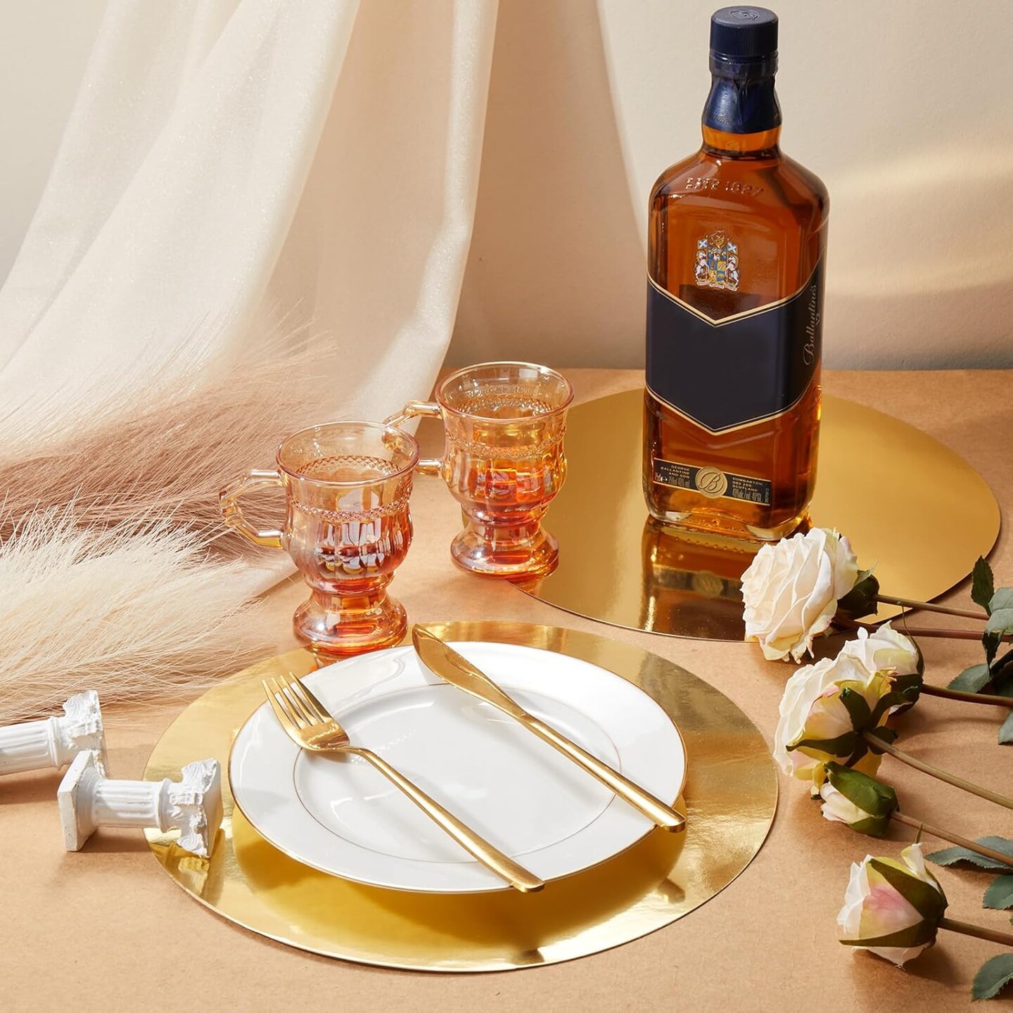 Round Paper Placemats Decorative Disposable Place Mats Table Mats for Dining Wedding Table Decoration Home Banquet New Years Festive Party Birthday Holiday (Gold, 100)
