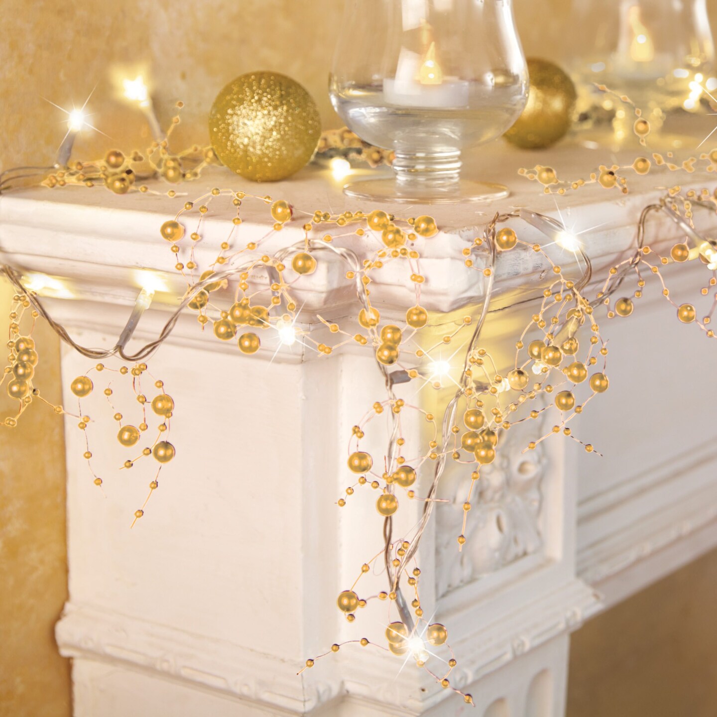 Collections Etc Lighted Berry-Beaded Holiday Garland