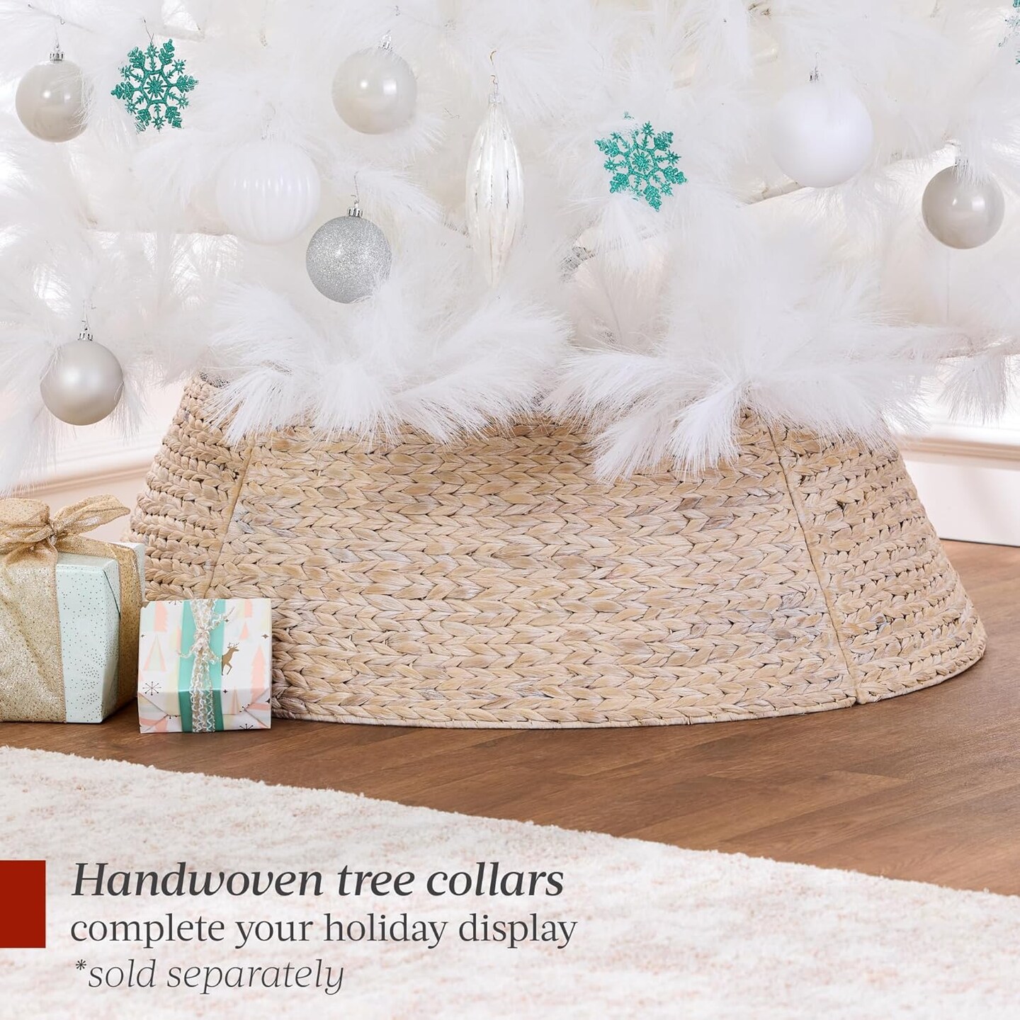 Artificial Pampas Christmas Tree, Deluxe Unlit Holiday D&#xE9;cor with Metal Base, Easy Assembly for Holiday or Home decor