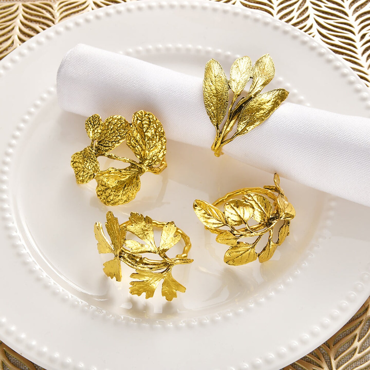 Edge Collections - Gold - Leaf Design Elegant Napkin Rings - 1 Set