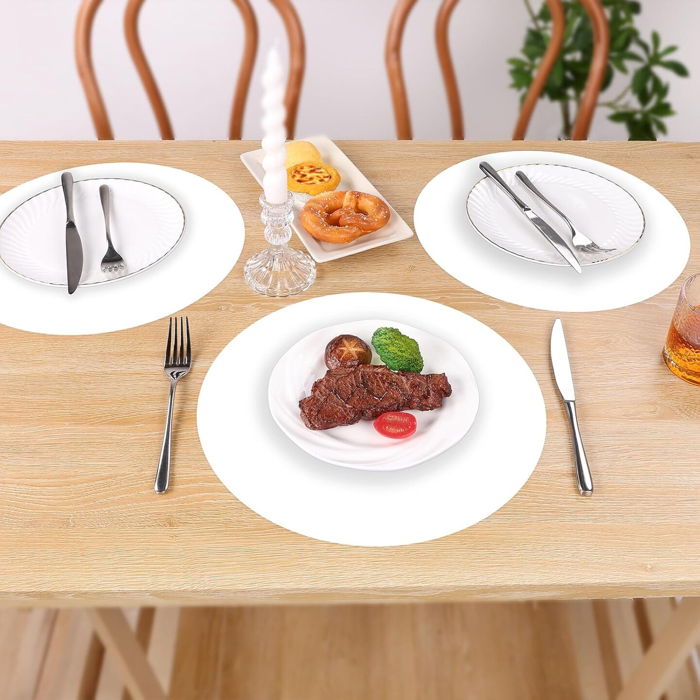 100 PCS Round Paper Placemats 13 inch Disposable Paper Place Mats for Dinner Wedding Birthday Party Festival Table Decoration Indoor Outdoor, White