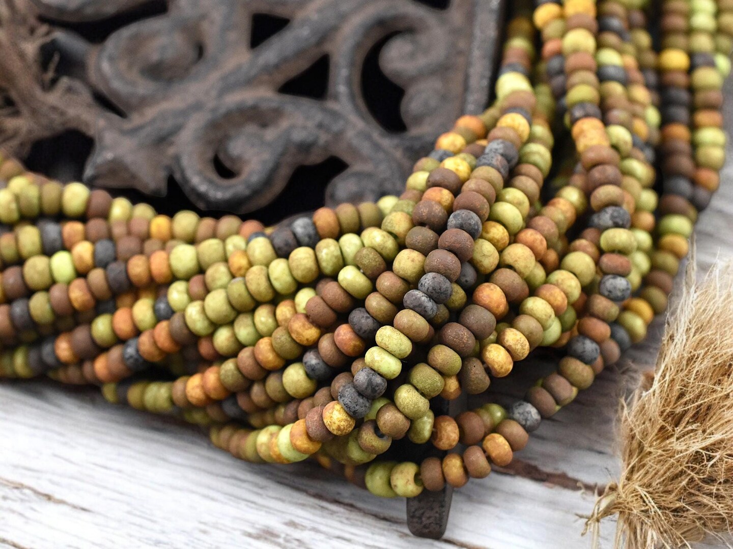 5/0 Aged Matte Rustic Mosaic Picasso Mix Seed Beads (20" Strand)