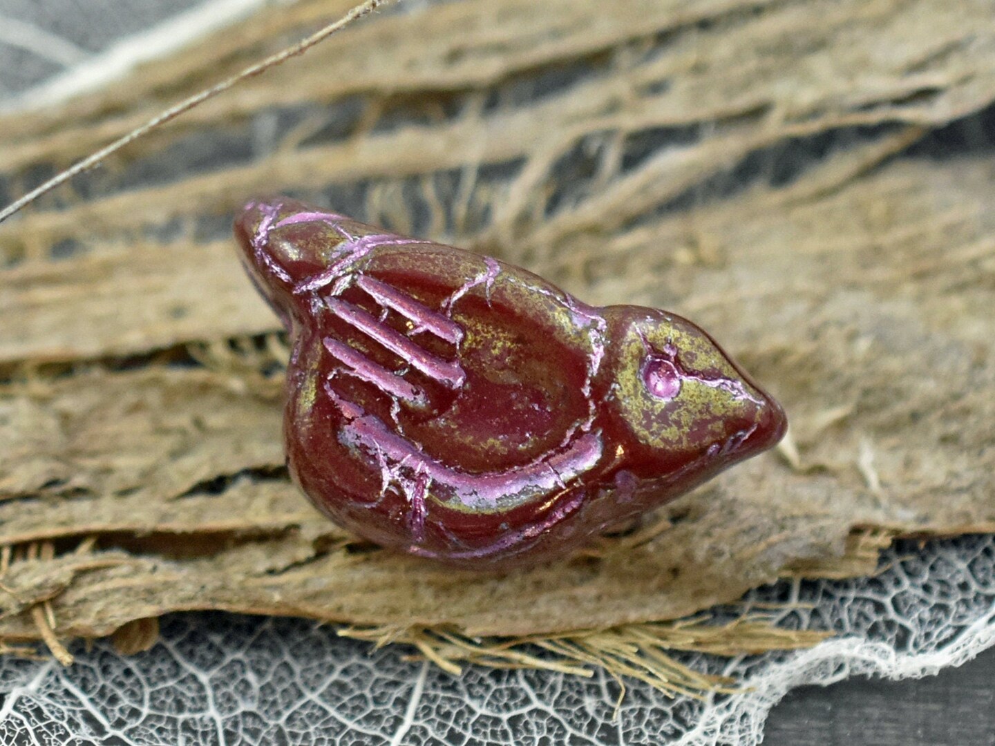 *6* 11x22mm Metallic Pink Washed Golden Opaque Red Bird Beads