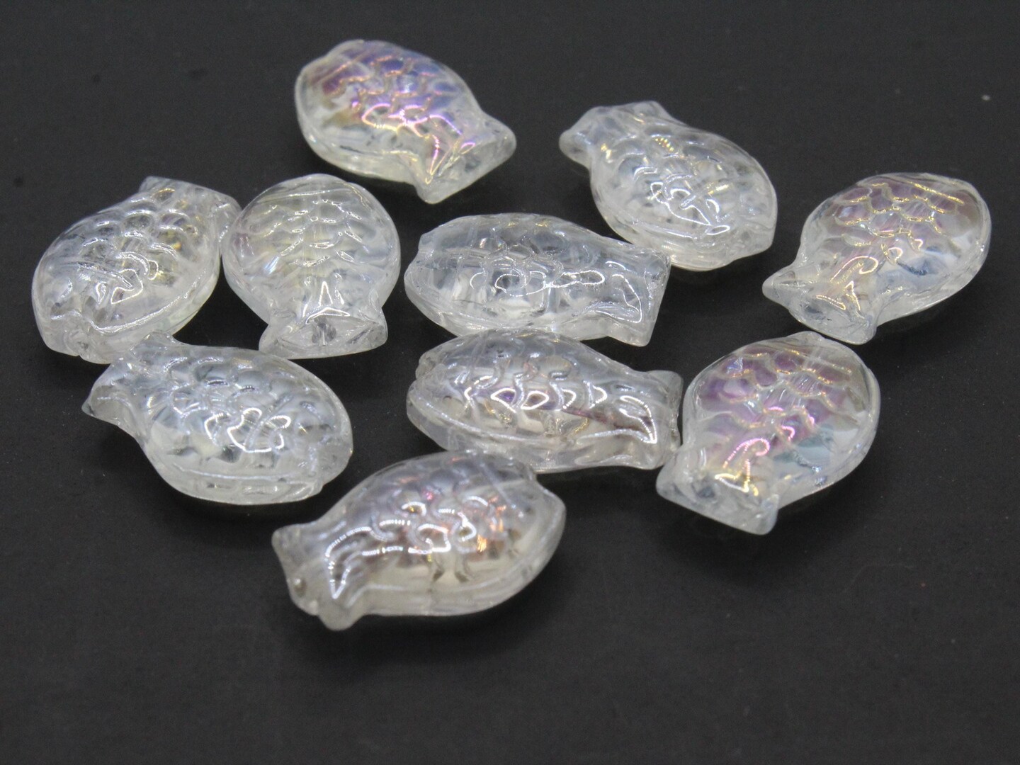 10 14mm Clear Pressed Glass Fish Beads