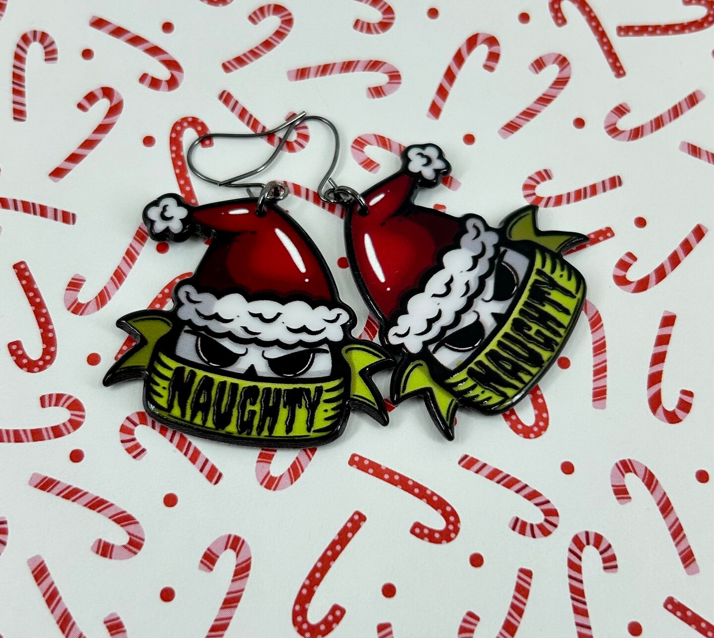Christmas Snowman Acrylic Earrings – Skateboard, Hat & Scarf Design, Festive Dangle Jewelry