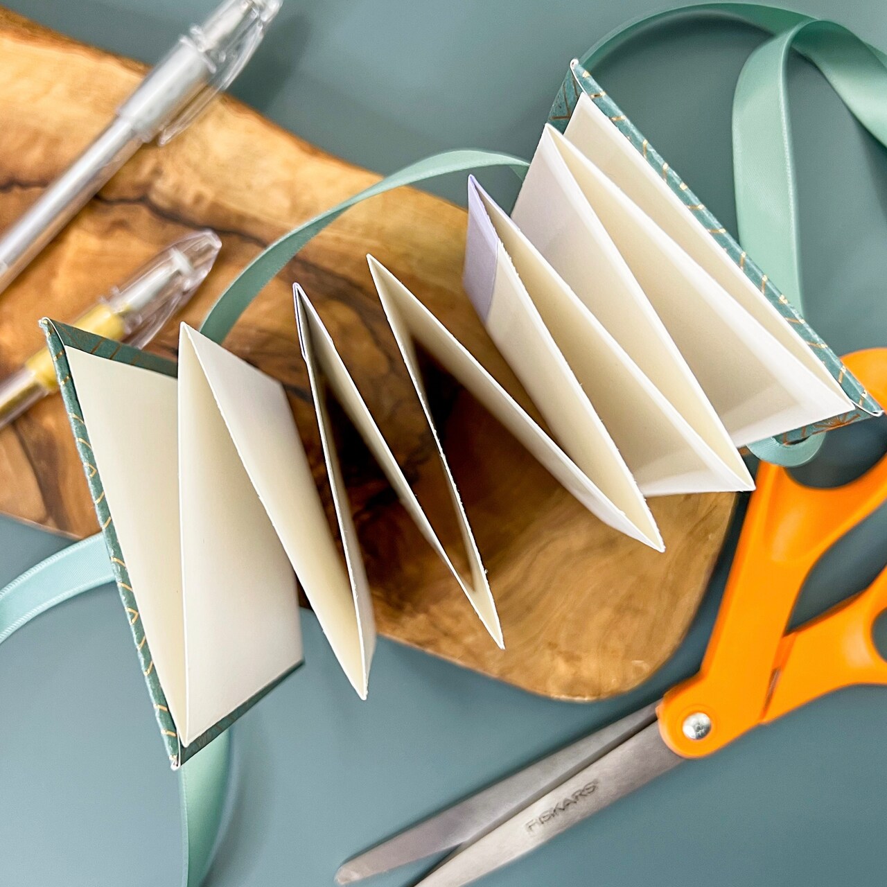 DIY Accordion Book Journal for the New Year