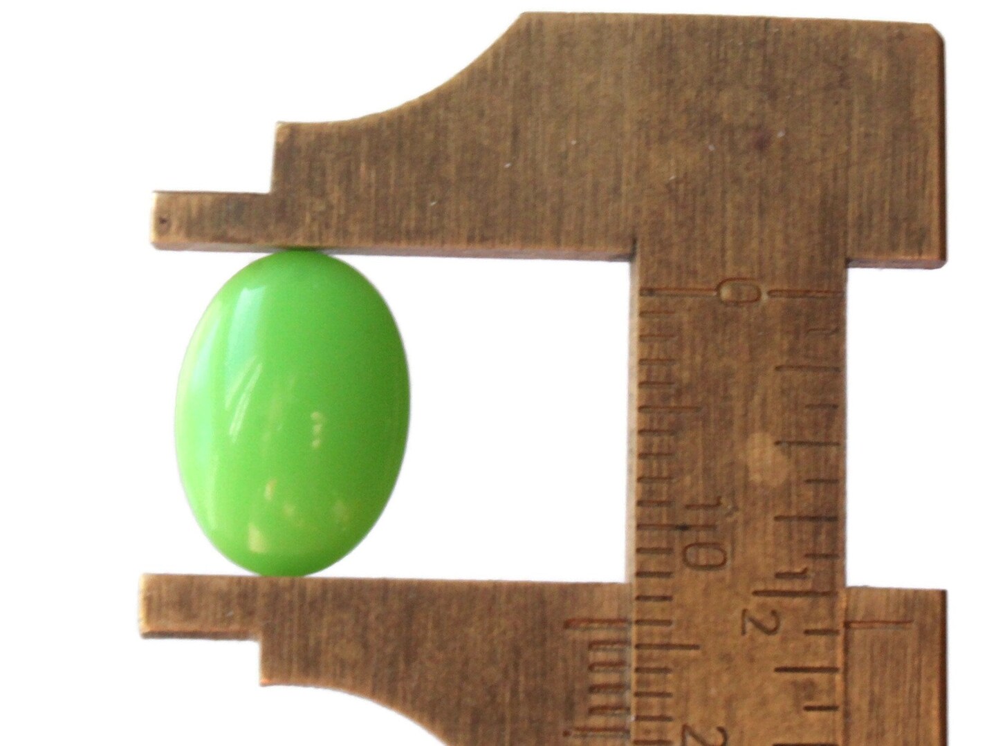 12 14mm x 10mm Green Oval Vintage Lucite Flat Back Cabochons