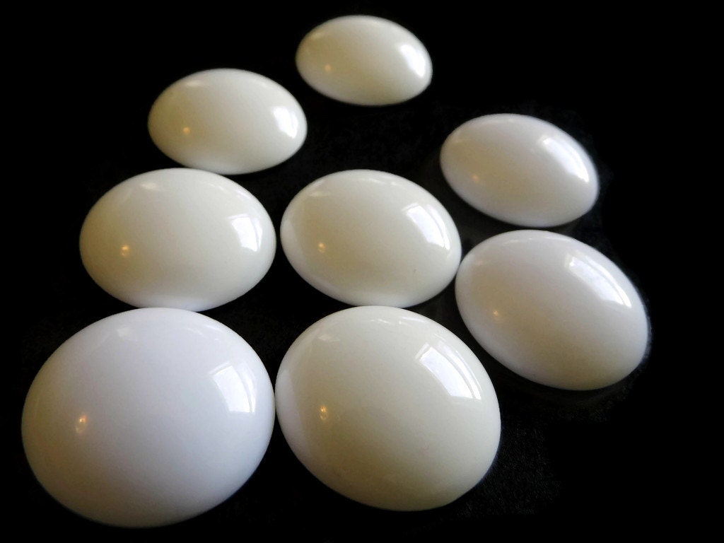 10 23mm White Round Cabochons Vintage Japanese Lucite Cabochons
