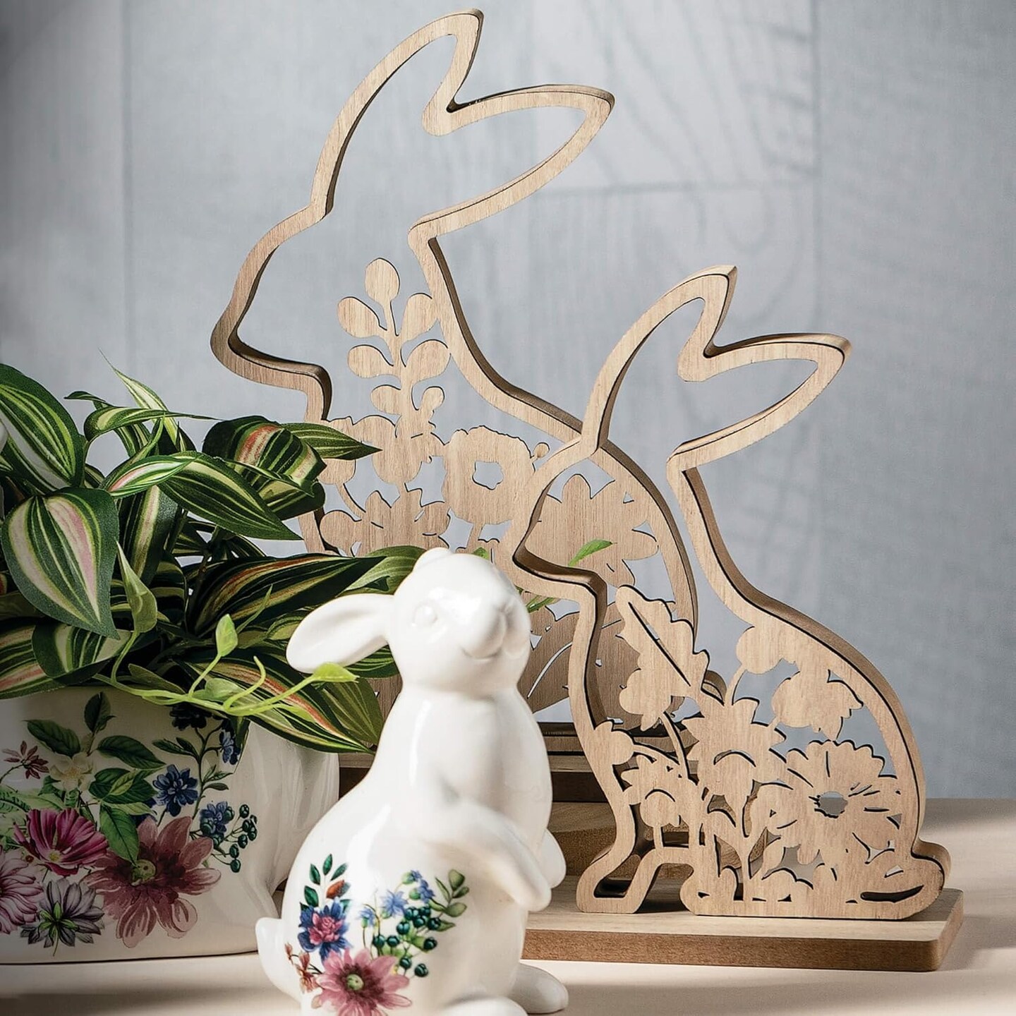 Laser Cut Wood Botanical Bunnies Figurines Set of 2, Easter Bunny Tabletop D&#xE9;cor, Coffee Table D&#xE9;cor, Rustic Farmouse Bookshelf Wood Shelf Mantel Fireplace Decorations, Spring Easter Decor