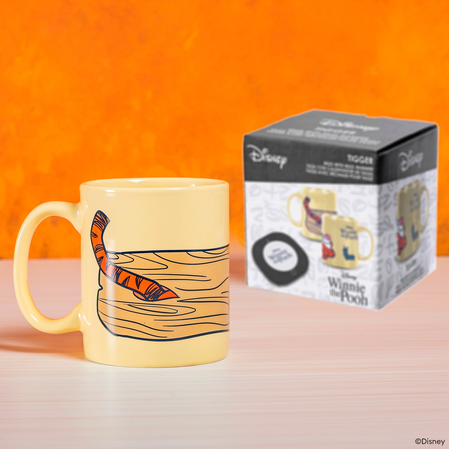 Uncanny Brands Disney Tigger 12oz Mug Warmer Set