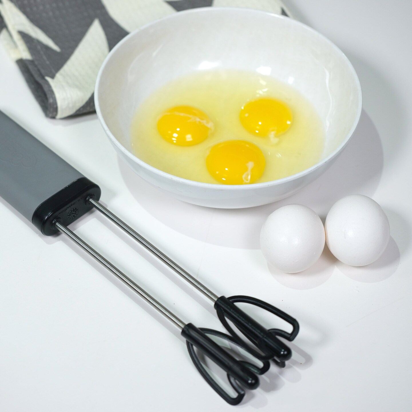 Easy Whisk&#x2122; - Handheld Mixer
