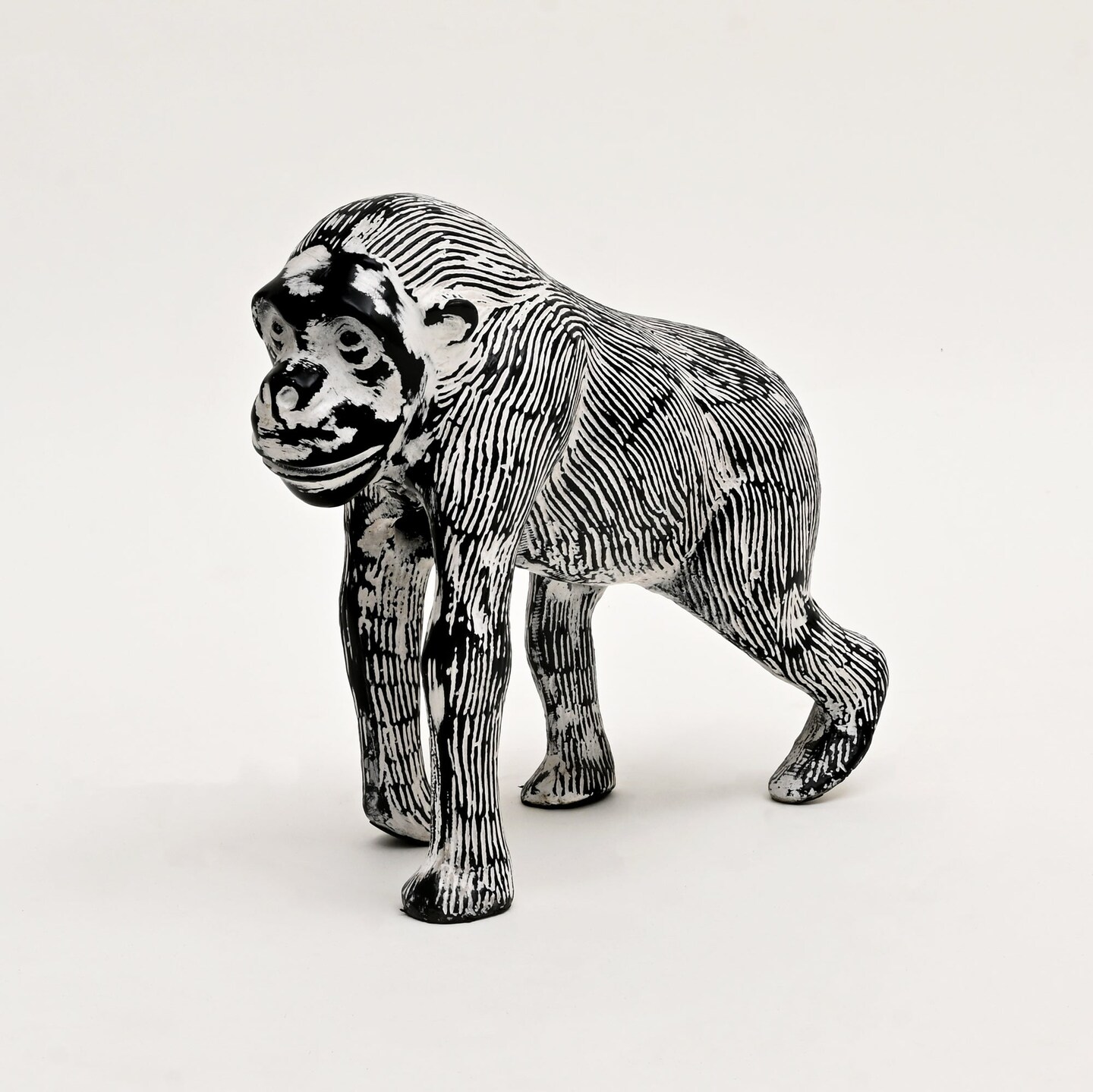 Decorative Gorilla Aluminum Animal Sculpture with Blackwash Finish, 15.5x6x12.5" | Unique Table Décor Figurine