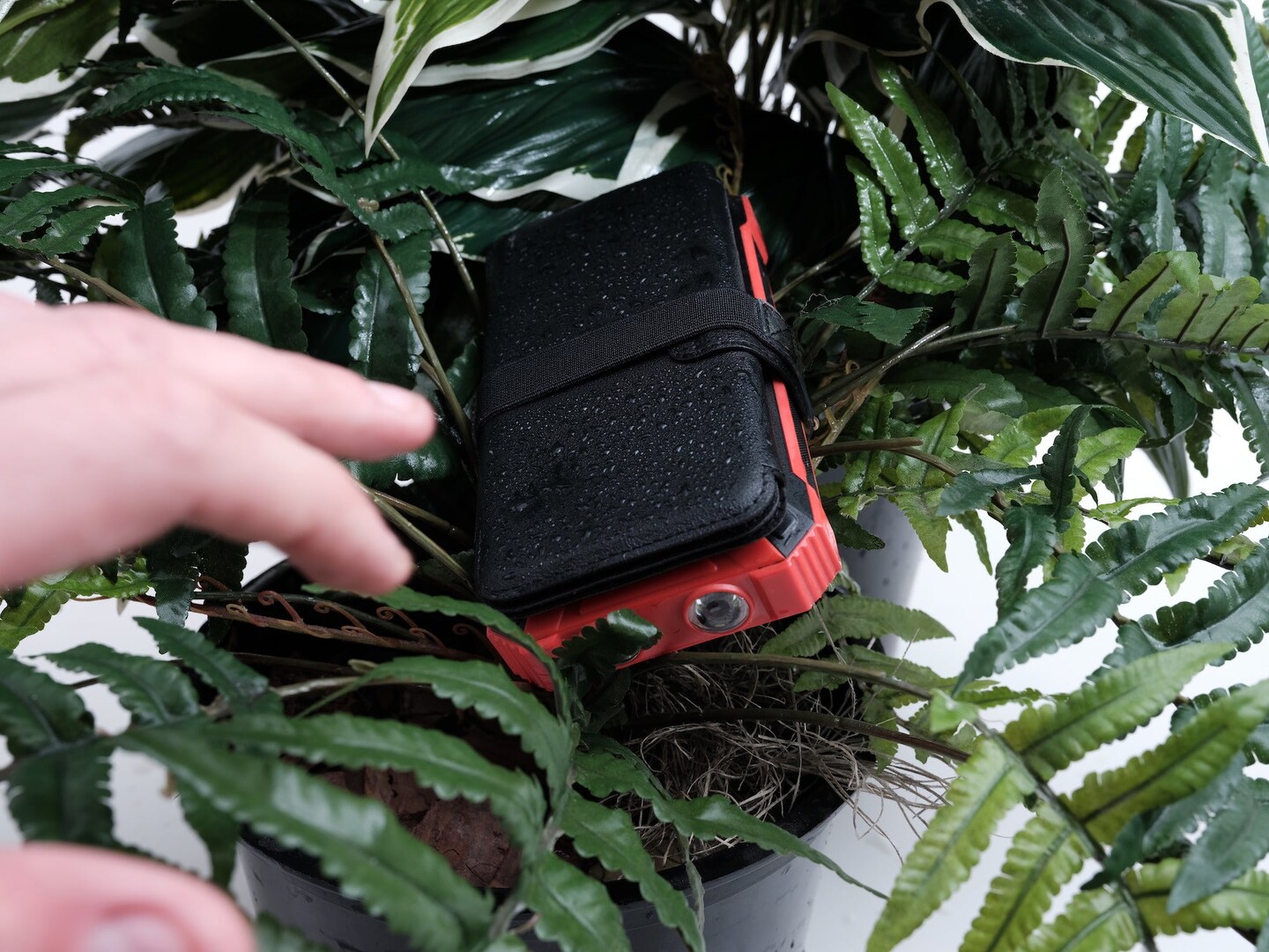 Power Friend&#x2122; - Solar Rechargeable Battery Bank