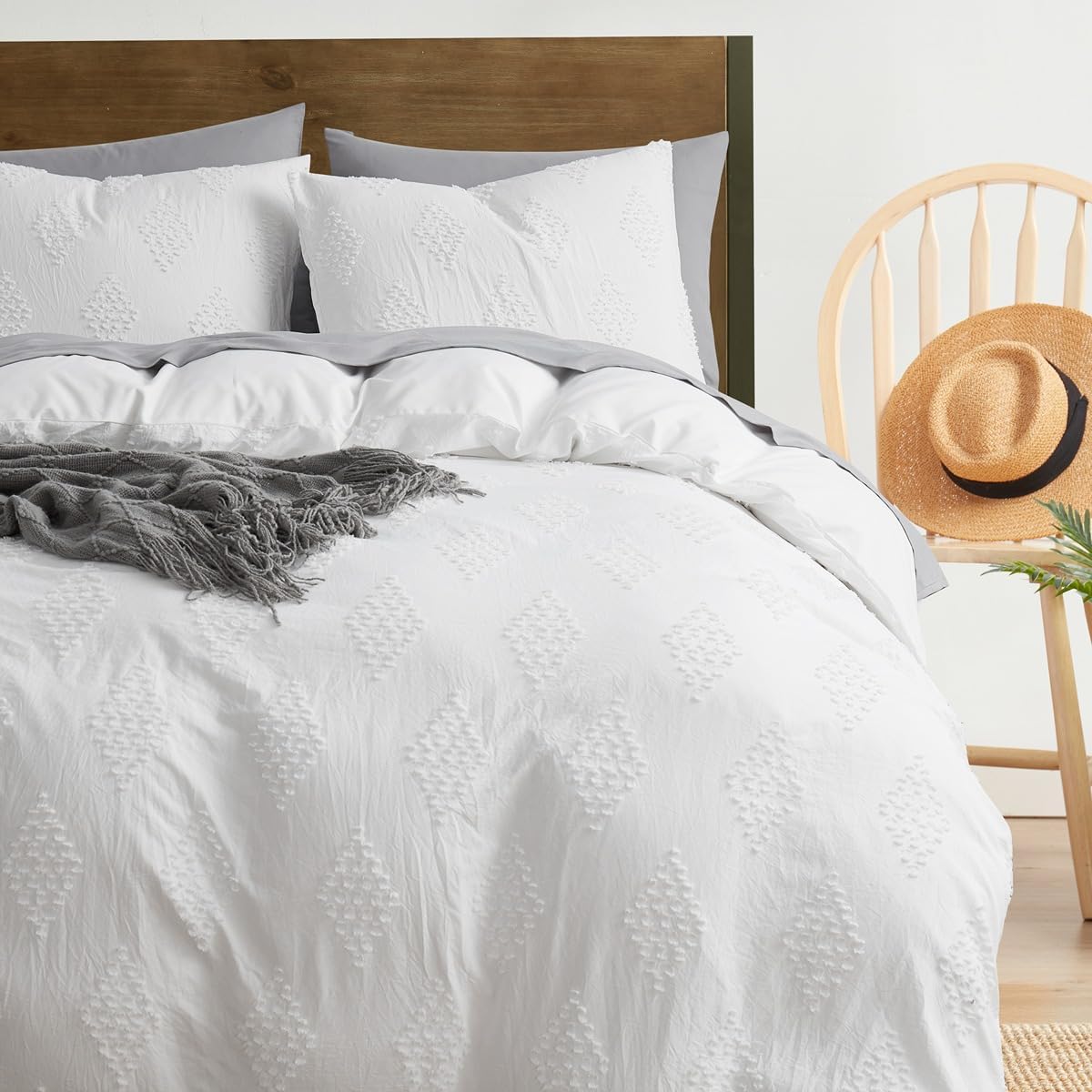 Nestl Bedding Tufted Duvet Cover Set with Quilted Down Alternative Comforter Insert