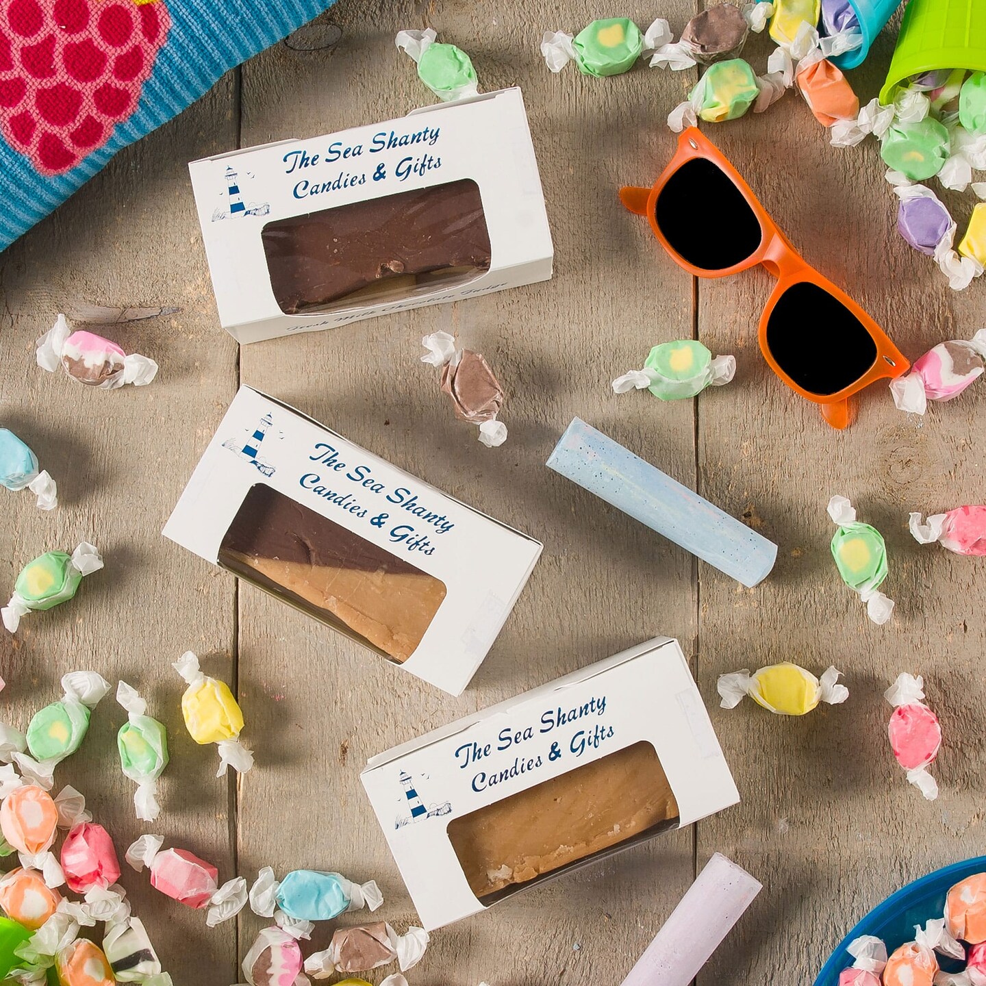 Made in USA - 50 Boxes - Candy & Fudge Boxes - 1/2 lb. White with Window