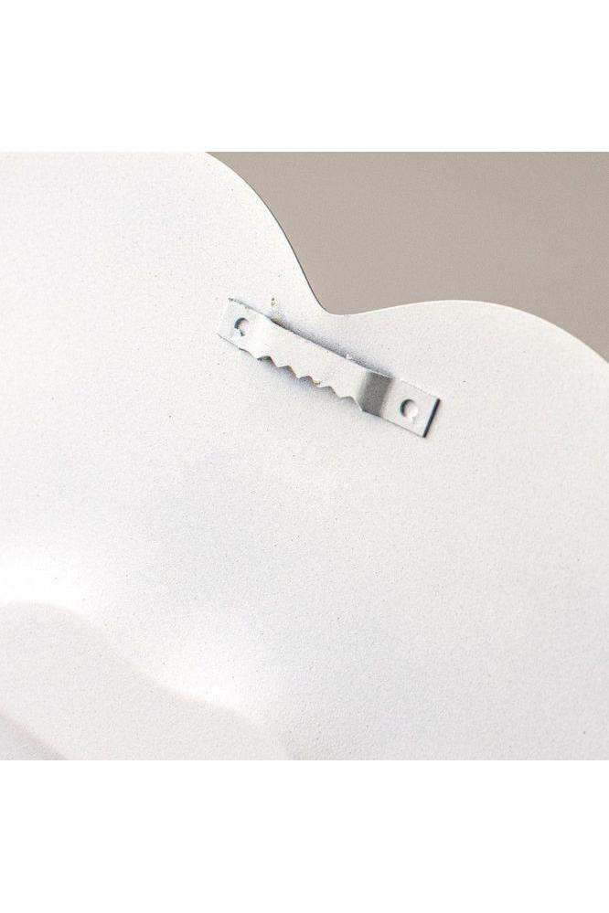 12&#x22; Metal Embossed Hanger: Red Lips