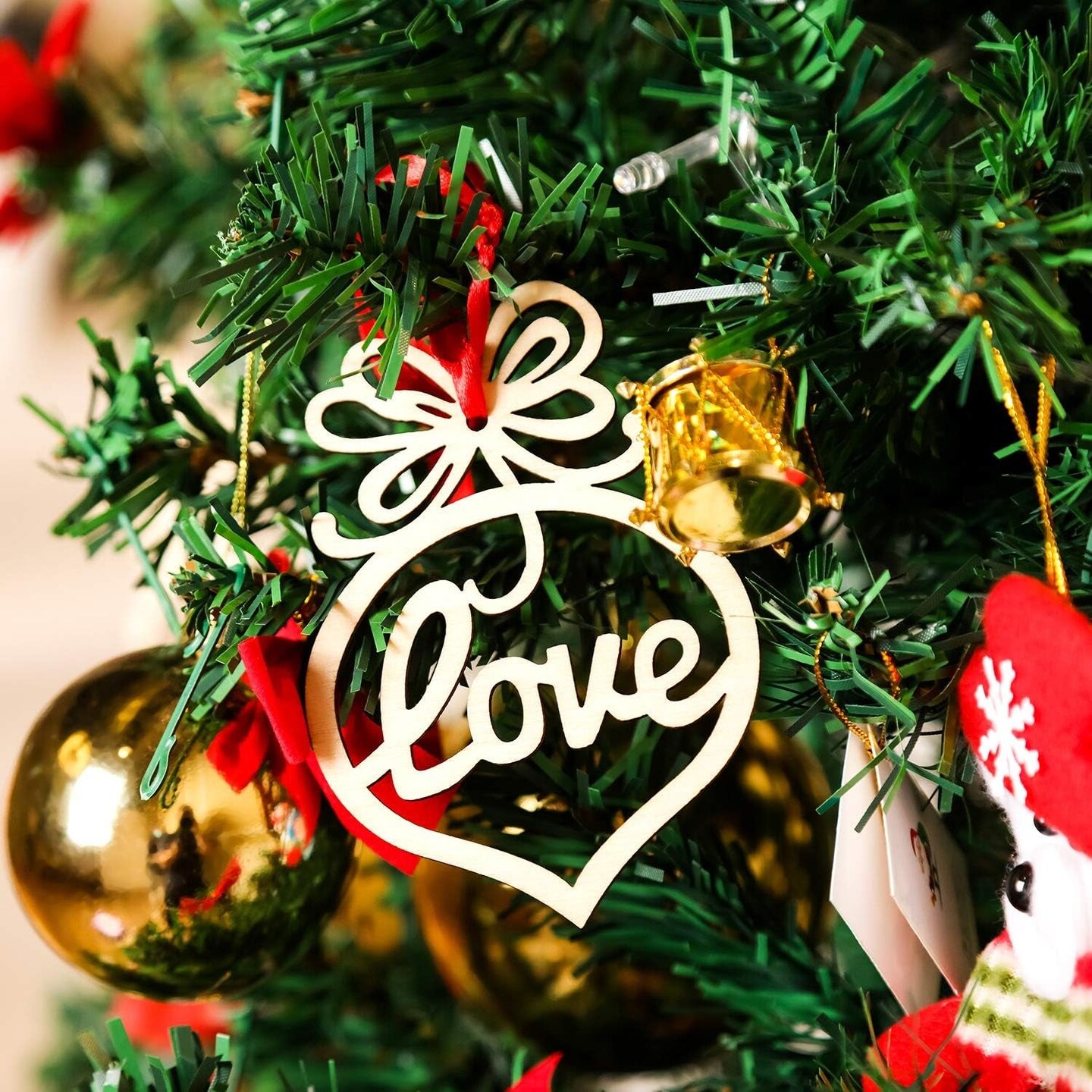 30 Pieces Christmas Wooden Hollow Ornaments Xmas Tree Hanging Tags Crafts Pendant Decor Christmas Holiday Wedding Decorations