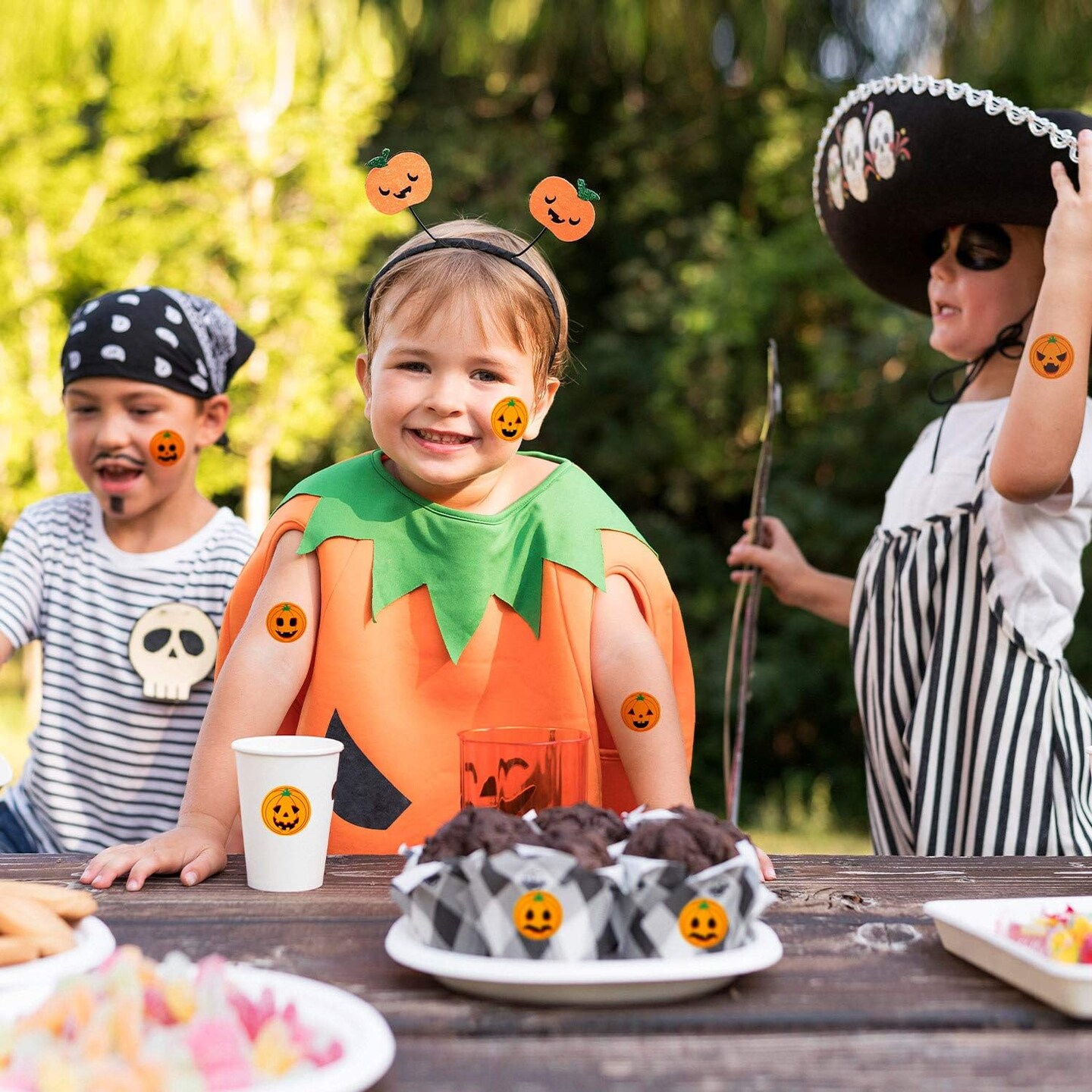 750 PCS Halloween Pumpkin Stickers (800pcs) 3.5 x 3.5 x 1.6 inches