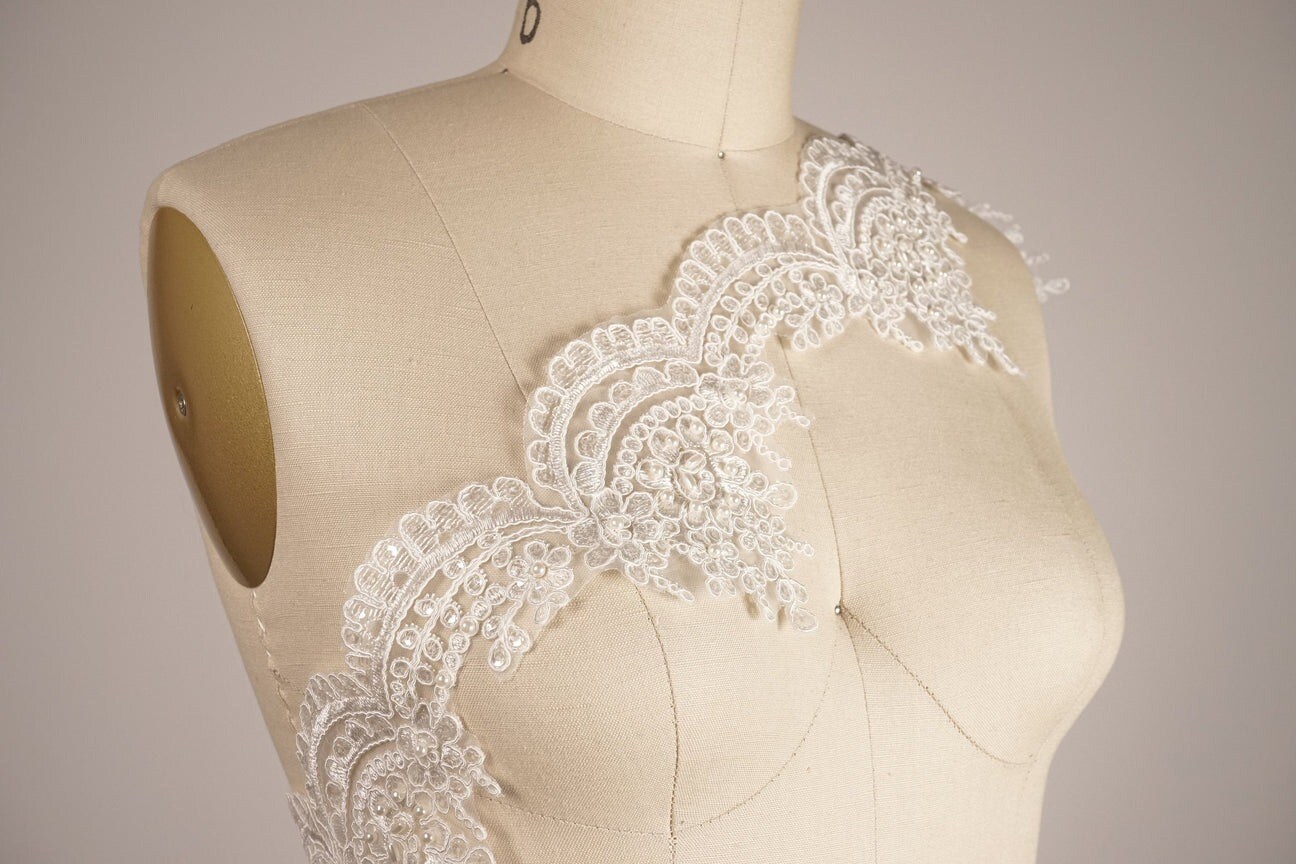1 Yard Ivory Wiring Detailed Edging Beaded Scalloped Lace Trim for Bridal Veils and Wedding Dresses 4.5 Inch