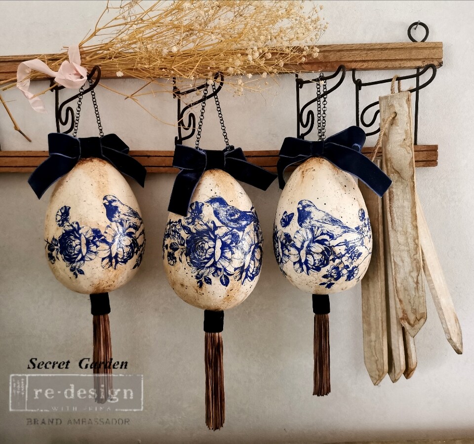 RedesignDecorTransfers®-PeacefulFlight-totalsheetsize24inx35in,cutinto3sheets rub-ons