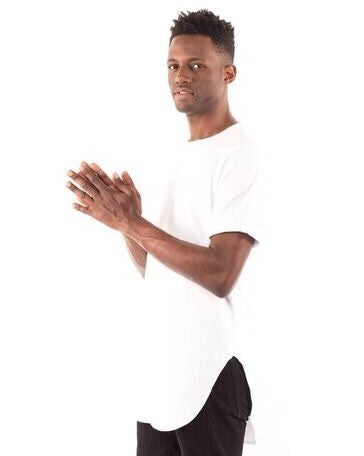 Versatile and Stylish Men&#x27;s Extended Curved Hem Tee