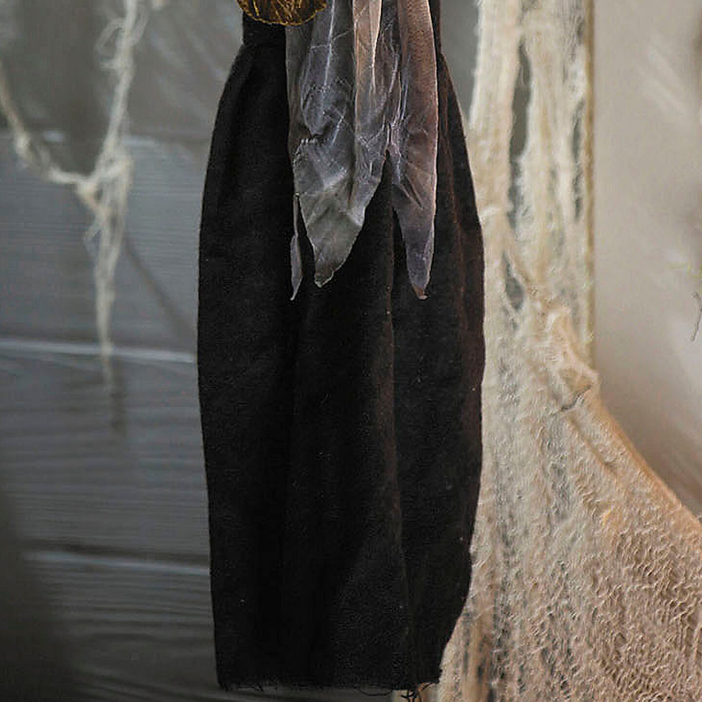 27 1/2&#x22; Hanging Smiling Witch with Gray Hair Halloween Decoration