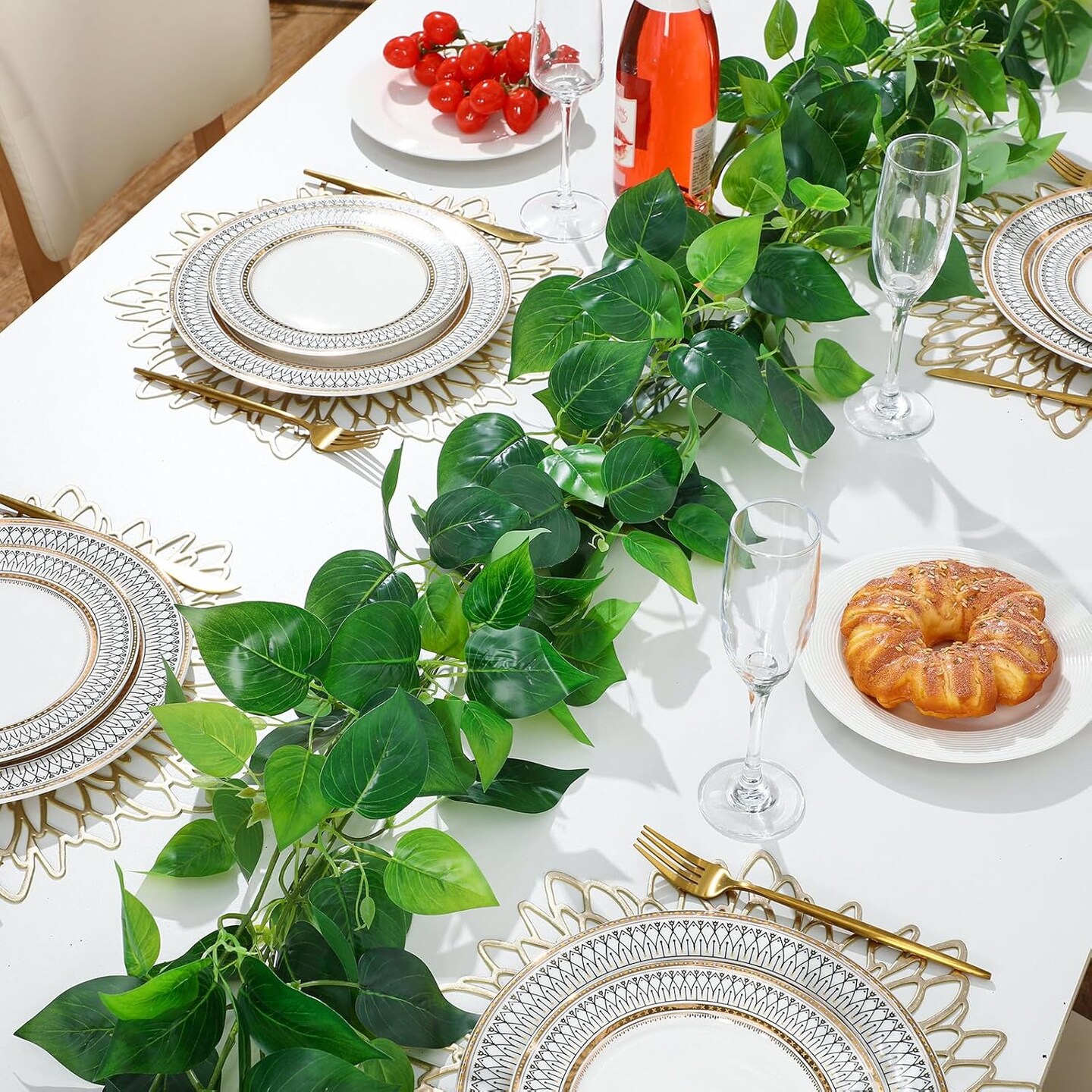12 Pcs 5.6ft Artificial Wedding Scindapsus Vines Garland Faux Vine Garlands Realistic Plastic Leaves Fake Hanging Greenery Plant for Wedding Centerpiece Table Party Indoor Outdoor Wall Decor