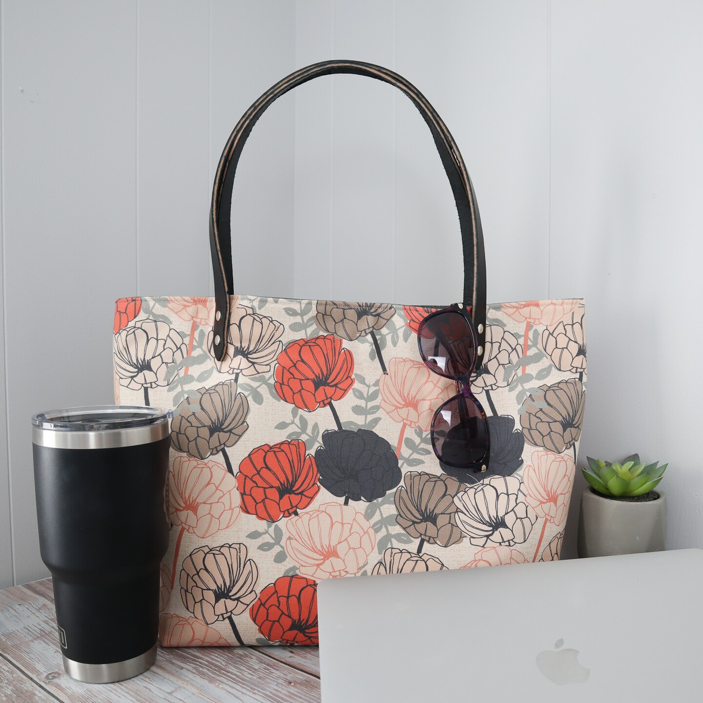 Crosscut Sewing Co.&#xAE; Market Tote Bag Sewing Project Kit for Beginners with Fabric, Instructions and Video