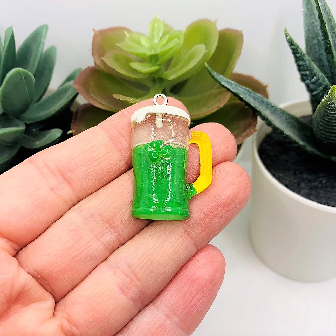 1, 4, or 20 Pieces: St. Patrick&#x27;s Day Beer Pendant