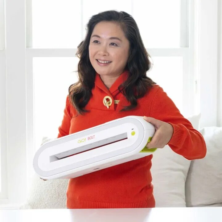 GO! Bolt&#x2122; Electric Fabric Cutter Starter Set
