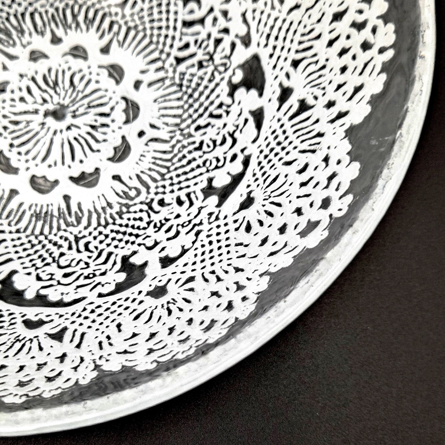 Handmade Lace Pattern Glass Accent Bowl Ivory White Decorative Tableware