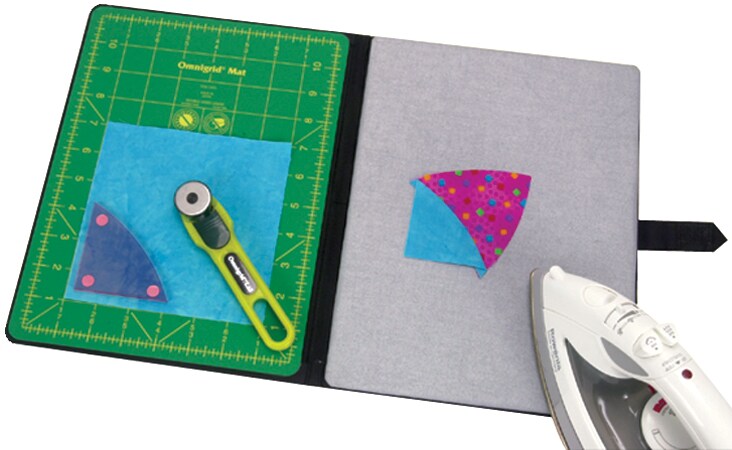 Omnigrid Gear Fold Away Portable Cutting & Pressure Station-8-3/4"X11-3/4"