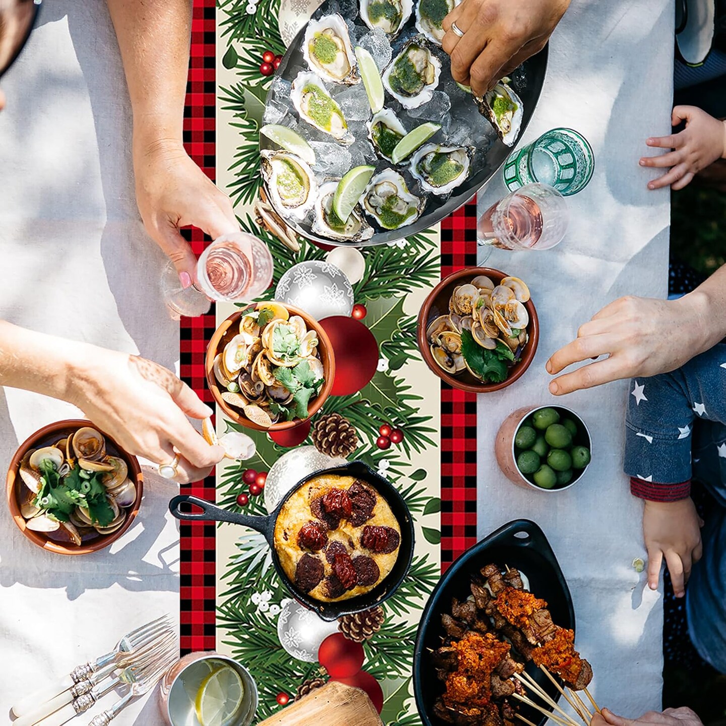 Christmas Table Runners,Xinvery Xmas Table Linens Gold Bell Christmas Dinner Table Runners Tablecloth for Dining Party Christmas Decorations 180x35CM